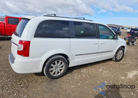 2016 Chrysler Town & Country Touring z USA, uszkodzony, nr VIN 2C4RC1BG9GR187849